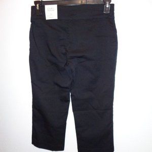CROFT & Barrow Capri Size 2 Black Mid Rise NWT